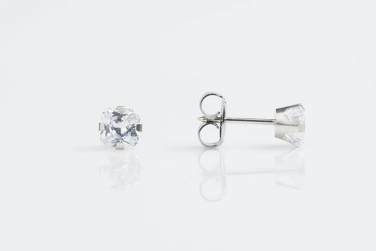 Sensitive by STUDEX® Cubic Zirconia Princes -Black Box